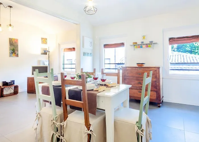 Guesthost - Be My Guest *