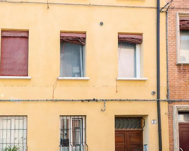 Guesthost - Be My Guest Ferrara