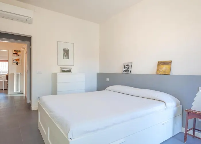 Guesthost - Be My Guest *